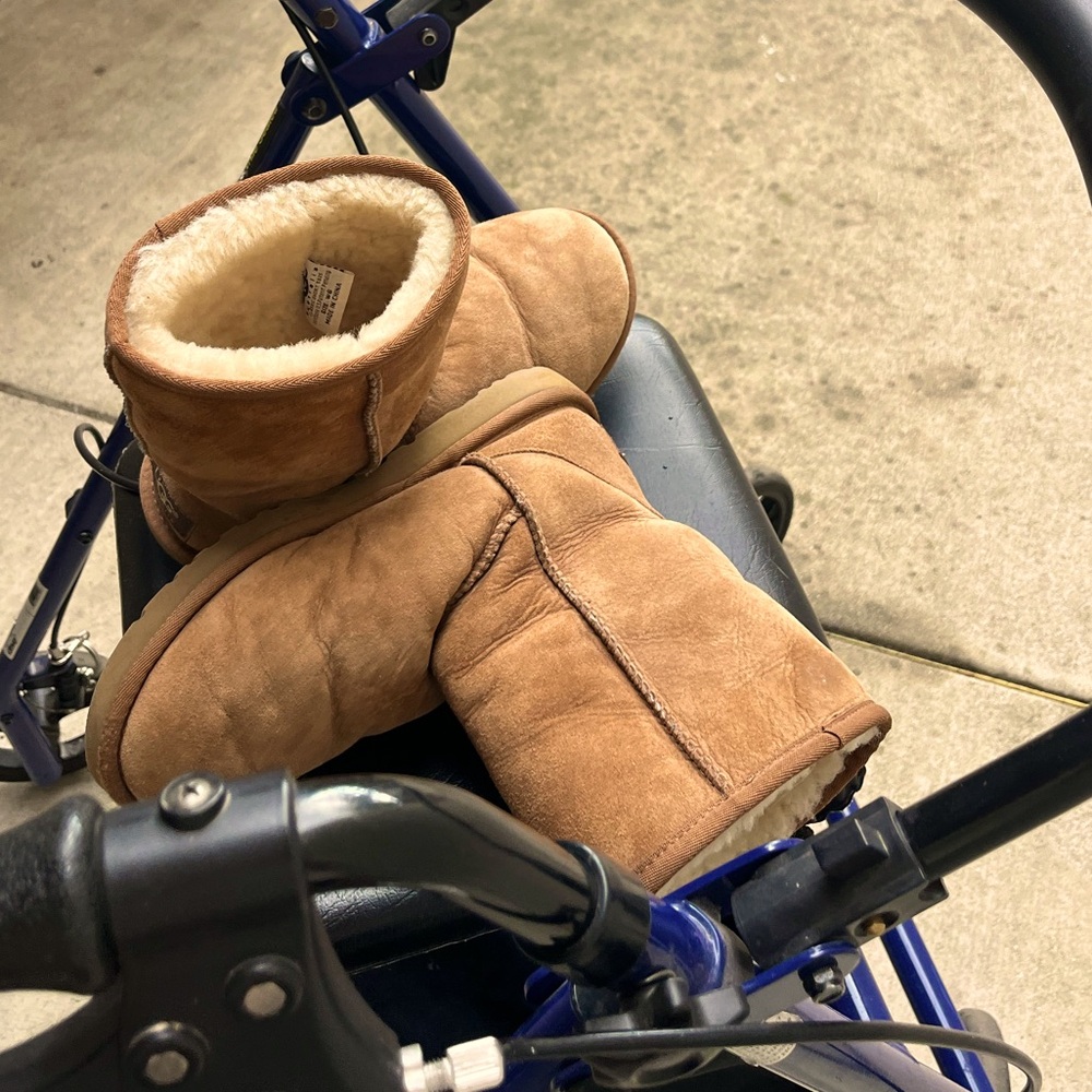 Uggs, shorter length, barely worn,